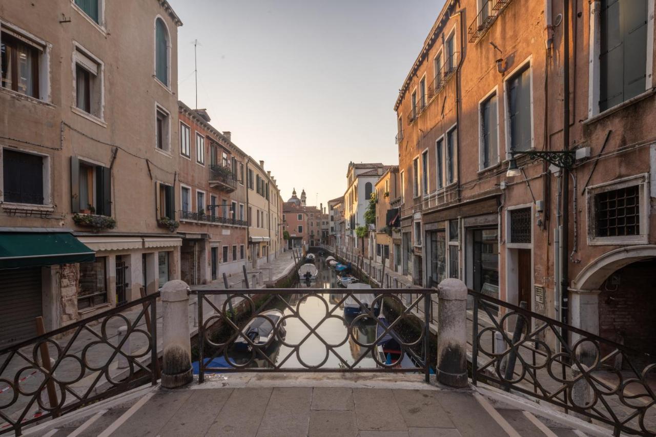 Accademia Apartments R&R Venecia Exterior foto