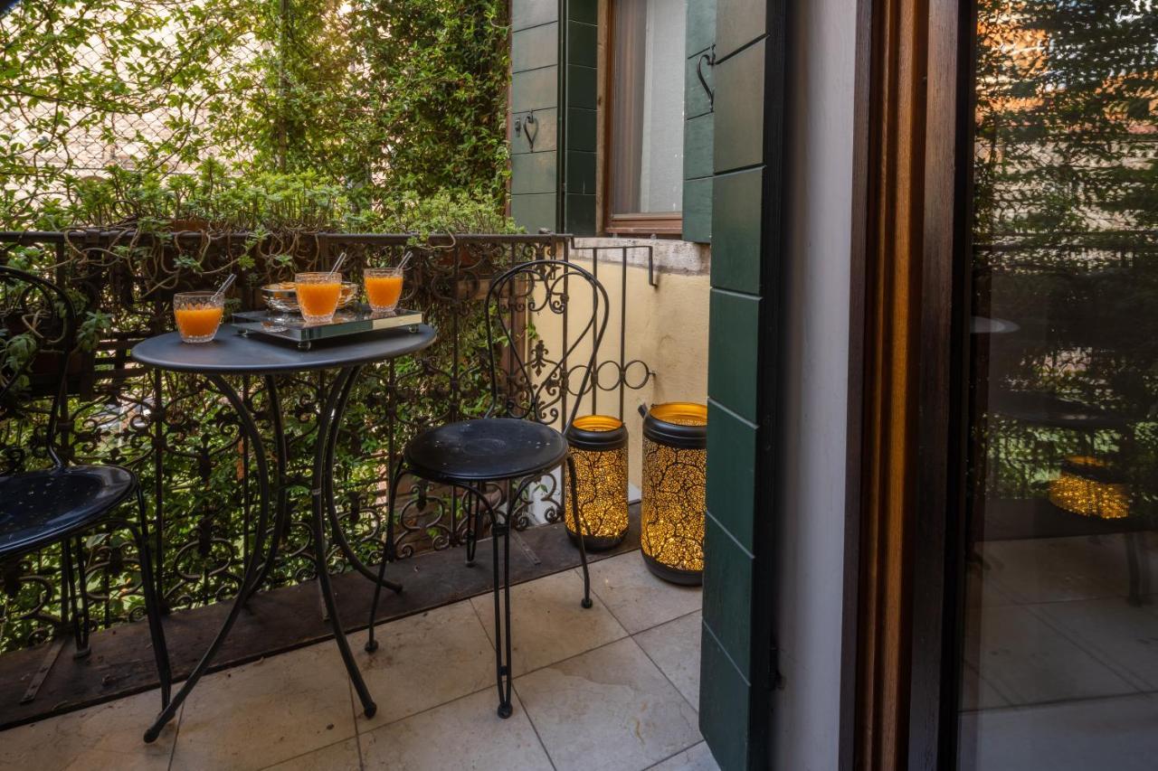 Accademia Apartments R&R Venecia Exterior foto